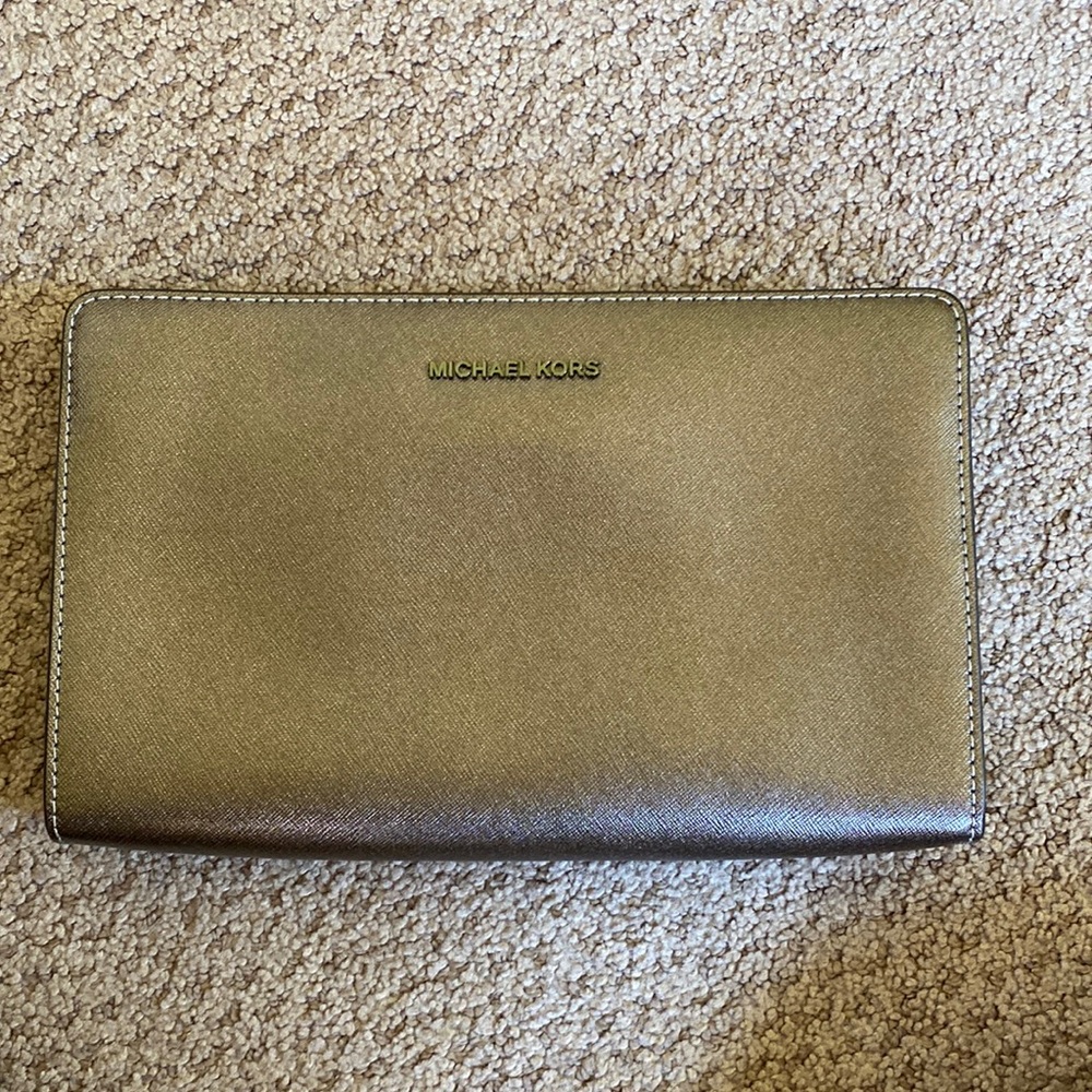 Michael Kors Metallic Crossbody Bag Or Clutch
